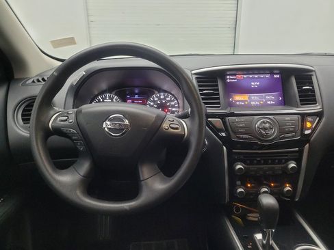 Used 2020 Nissan Pathfinder S FWD image 22