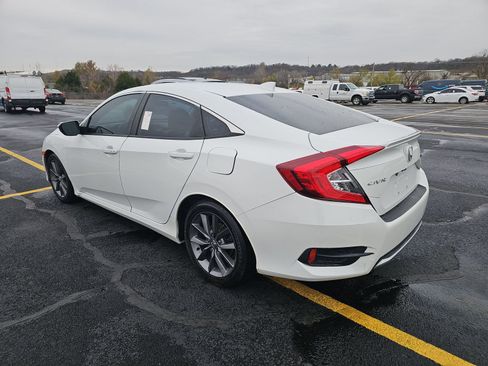 Used 2019 Honda Civic EX image 8