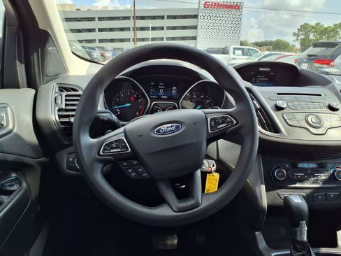 Used 2017 Ford Escape SE FWD image 13