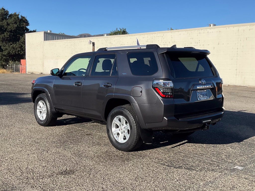 Used 2019 Toyota 4Runner SR5 RWD image 4