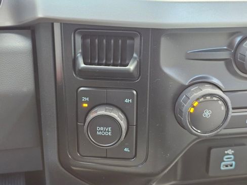 New 2025 Ford F250 XL w/ F-250 >10K GVWR Package image 19