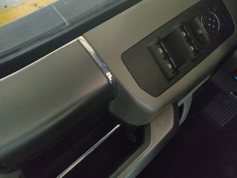 Used 2015 Ford F150 XLT w/ Equipment Group 302A Luxury image 27