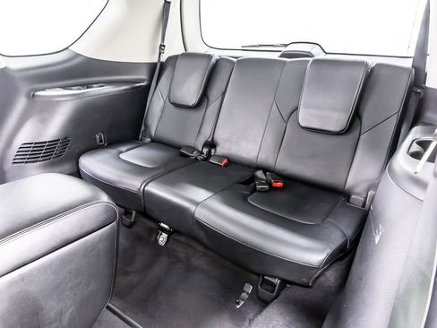 Used 2019 Nissan Armada Platinum w/ Captain's Chairs Package RWD image 34