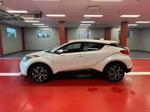 Certified 2022 Toyota C-HR XLE FWD image 6