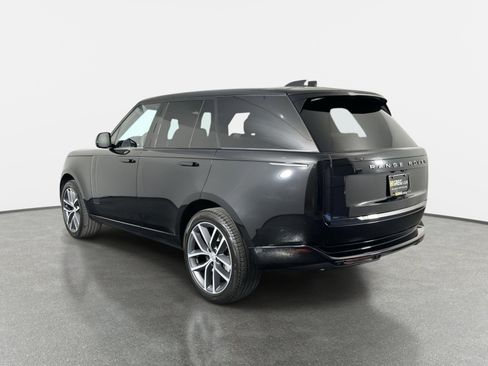 Used 2024 Land Rover Range Rover SE AWD/4WD image 6