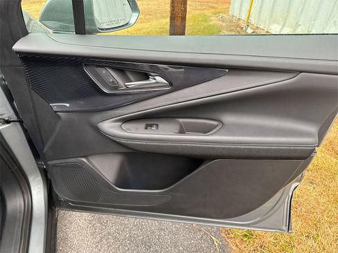 New 2025 Chevrolet Blazer EV LT image 32