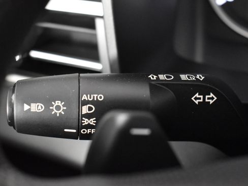 Used 2024 Mitsubishi Outlander ES image 22