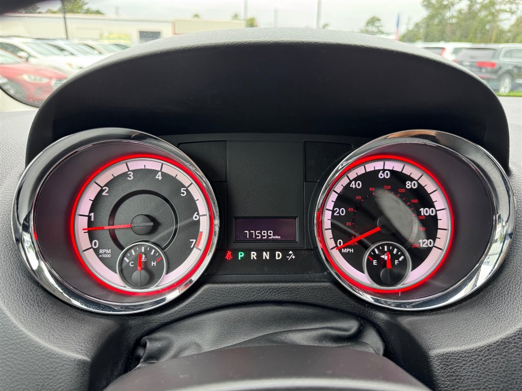 Used 2012 Dodge Grand Caravan SXT FWD image 12