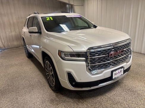 Used 2021 GMC Acadia Denali w/ Denali Technology Package image 3