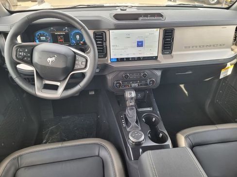 New 2025 Ford Bronco Outer Banks image 7