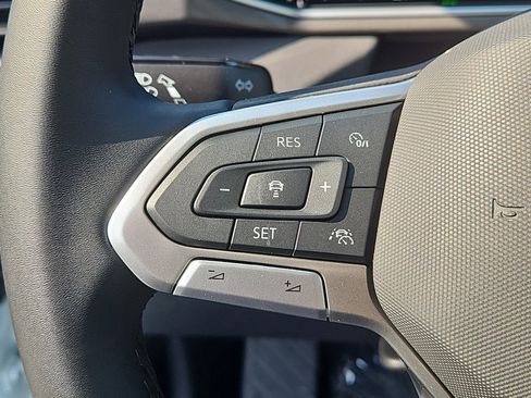 New 2026 Volkswagen Taos SE image 14