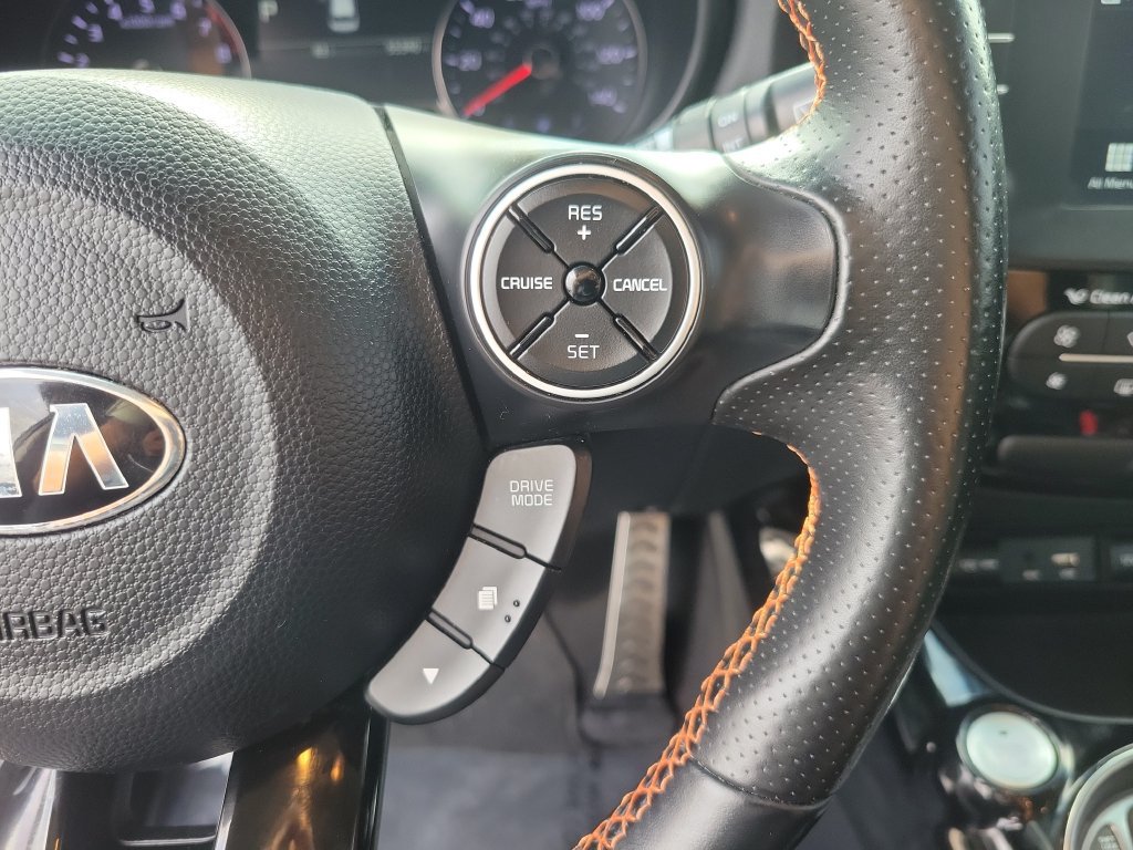 Used 2018 Kia Soul ! FWD image 20
