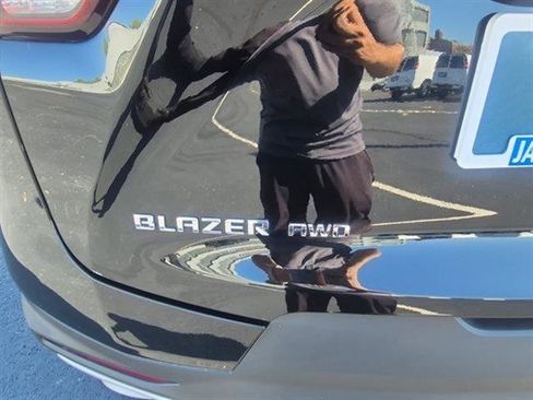 Certified 2025 Chevrolet Blazer LT image 93
