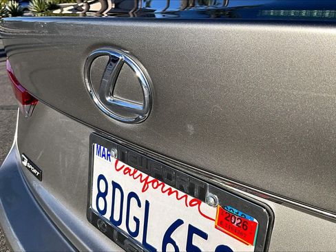 Used 2018 Lexus IS 300 image 29