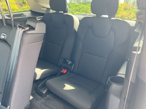 New 2026 Volvo XC90 B6 Plus w/ Protection Package Premier AWD/4WD image 32