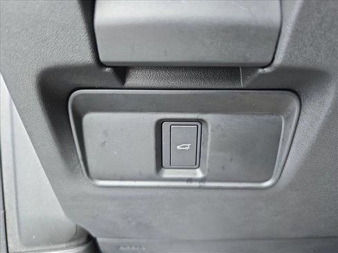 Used 2024 Land Rover Discovery Sport Dynamic SE image 24