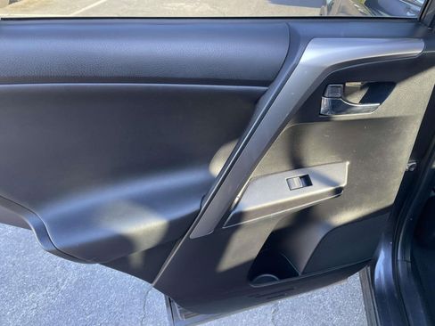 Used 2016 Toyota RAV4 XLE image 16