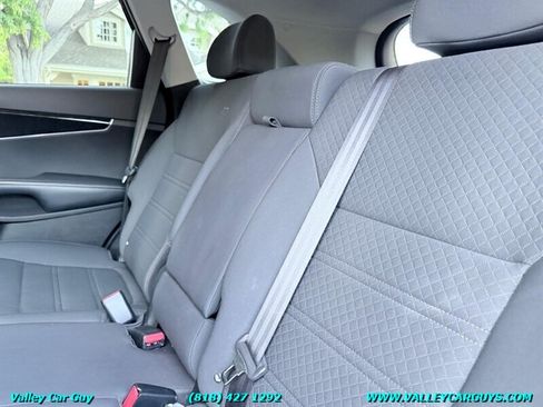Used 2017 Kia Sorento FWD image 20