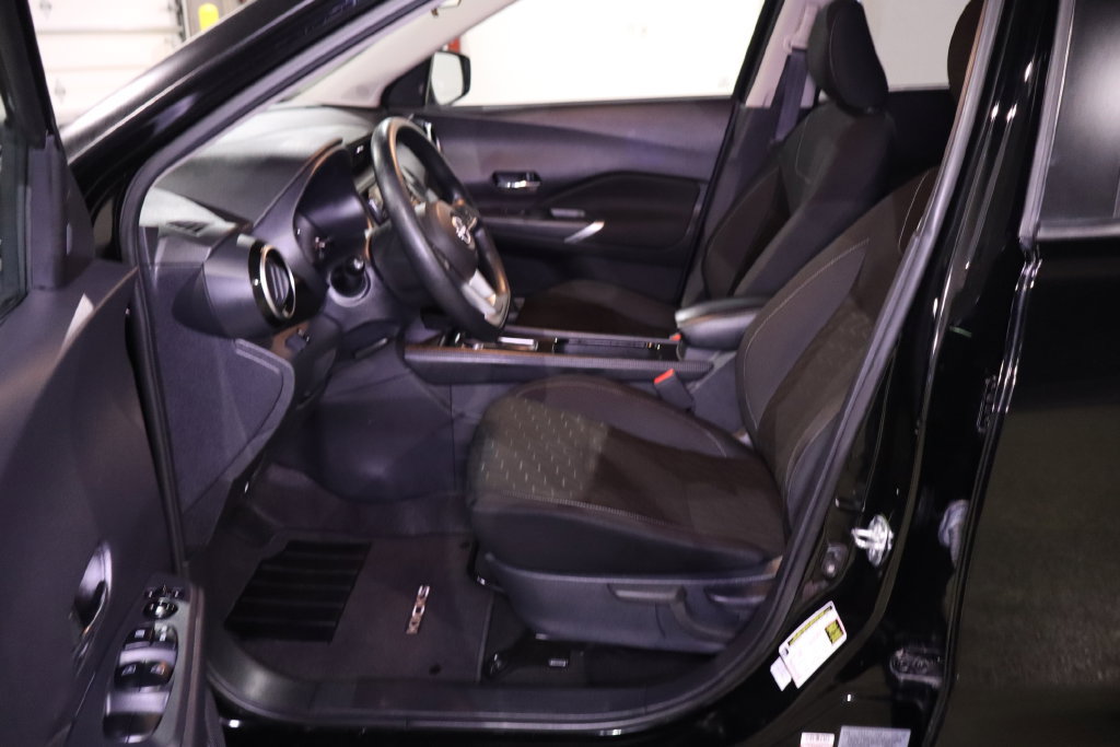 Used 2023 Nissan Kicks SV FWD image 24