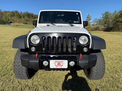 Used 2014 Jeep Wrangler Unlimited Sport image 8