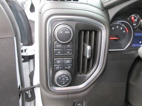 Certified 2022 Chevrolet Silverado 3500 LTZ w/ LTZ Convenience Package AWD/4WD image 27