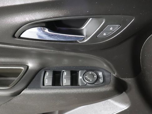 Used 2019 Chevrolet Equinox LT image 27