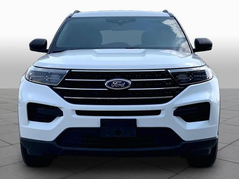 Used 2020 Ford Explorer XLT w/ Comfort Package AWD/4WD image 4