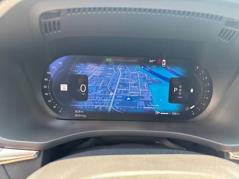 Used 2025 Volvo XC60 B5 Plus w/ Protection Package Premier AWD/4WD image 22