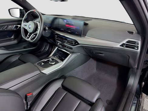 Used 2025 BMW M240i Coupe RWD image 32