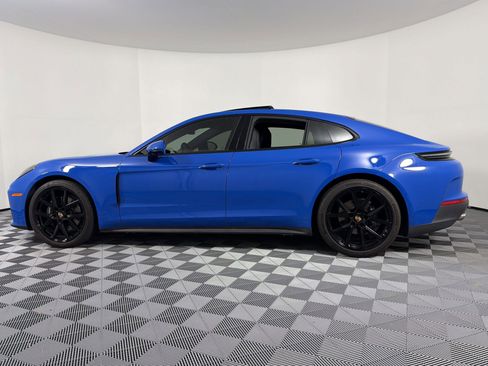 Certified 2025 Porsche Panamera image 2