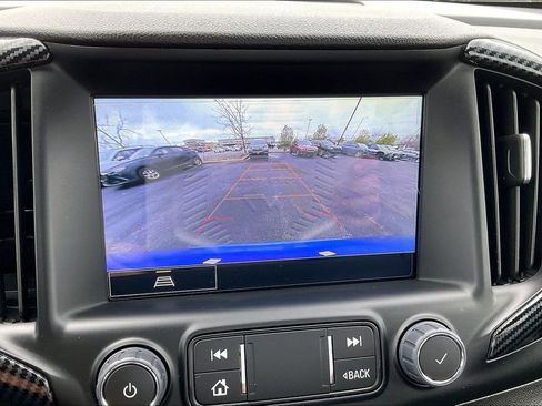 Used 2024 GMC Terrain SLT w/ Infotainment Package II AWD/4WD image 24