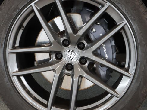 Used 2024 Porsche Macan Turbo w/ Premium Plus Package image 12