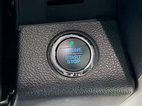 Used 2018 Ford F150 Lariat w/ Equipment Group 502A Luxury image 19