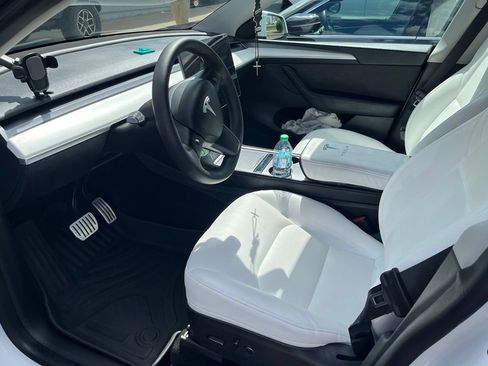 Used 2022 Tesla Model Y Performance AWD/4WD image 4