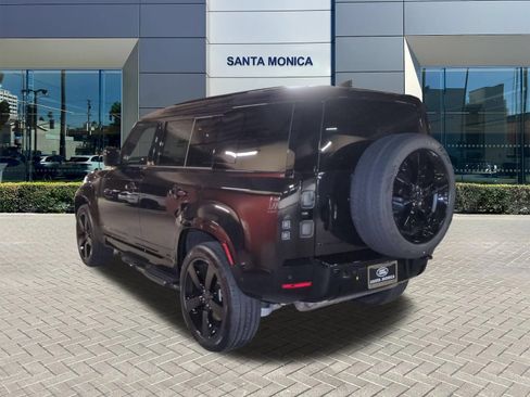 New 2026 Land Rover Defender 110 X-Dynamic SE AWD/4WD image 3