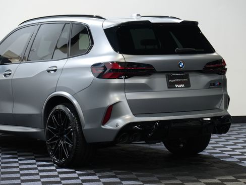 Used 2025 BMW X5 M Competition w/ Executive Package image 16