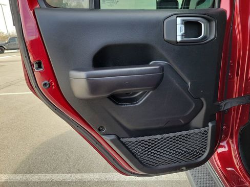 Certified 2021 Jeep Wrangler Unlimited Sport image 11