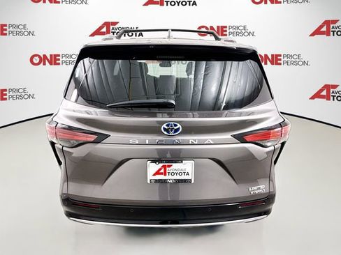 Certified 2024 Toyota Sienna Limited image 6
