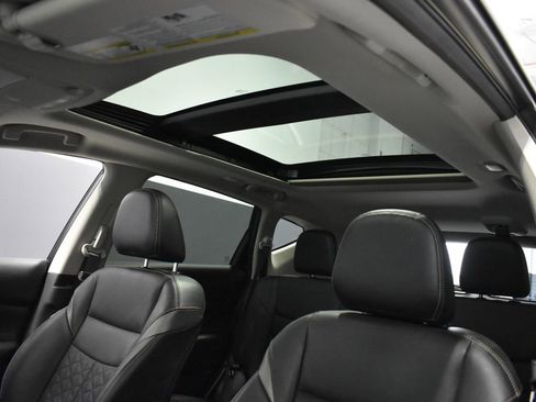 Certified 2023 Nissan Murano Platinum w/ Cargo Package AWD/4WD image 17