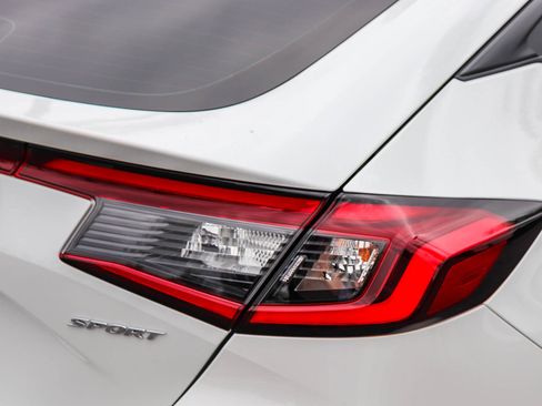 Certified 2024 Honda Civic Sport image 9