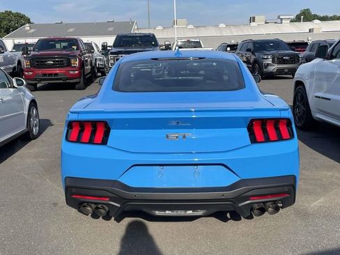 Used 2025 Ford Mustang GT Premium RWD image 4