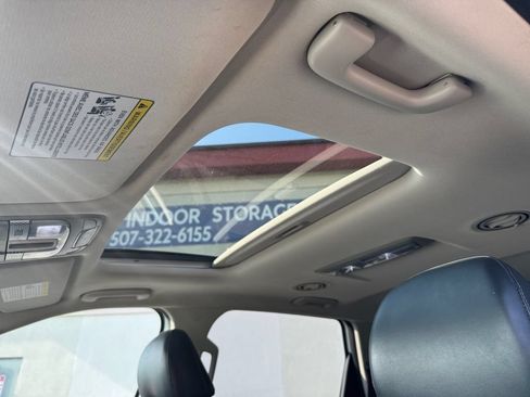 Used 2020 Kia Telluride S w/ S 8 Passenger Seating Package AWD/4WD image 31