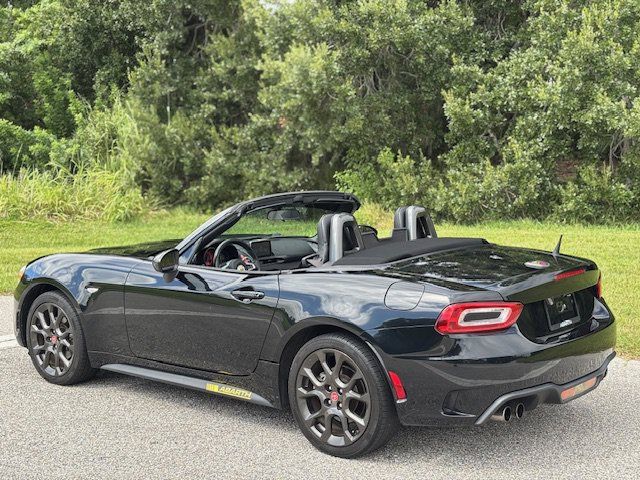 Used 2018 FIAT 124 Spider Abarth RWD image 10