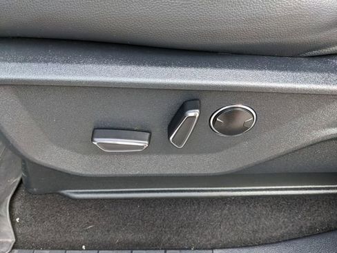 Used 2025 Ford F150 Lightning Lariat w/ Max Trailer Tow Package image 24