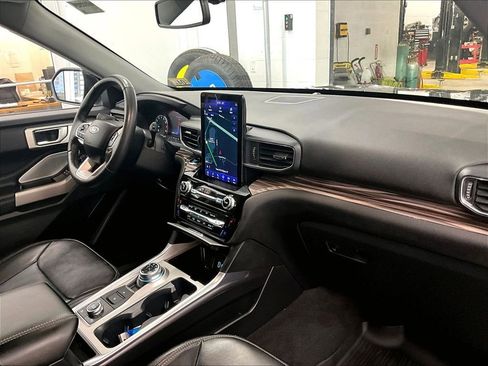 Used 2023 Ford Explorer Limited w/ Limited Technology Package AWD/4WD image 14