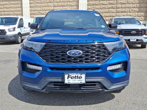 Certified 2023 Ford Explorer ST-Line AWD/4WD image 2
