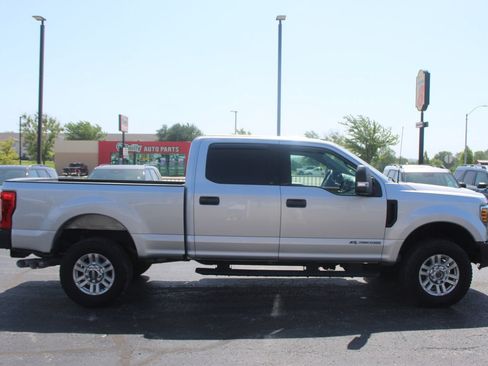 Used 2019 Ford F250 XLT AWD/4WD image 6