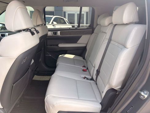 Used 2025 Hyundai Santa Fe Limited w/ Tow & Go Package FWD image 19