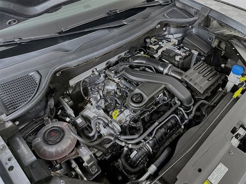 Used 2023 Volkswagen Taos SE w/ Panoramic Sunroof Package image 25