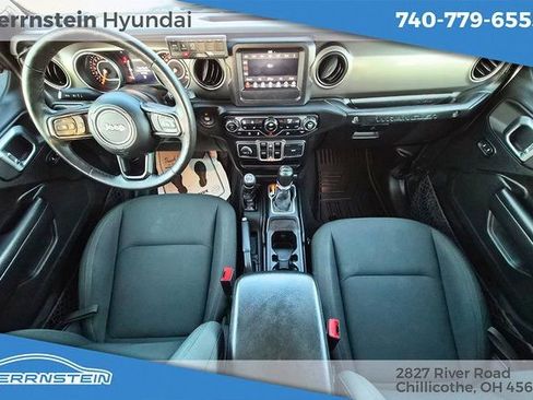 Used 2018 Jeep Wrangler Unlimited Sport S AWD/4WD image 11